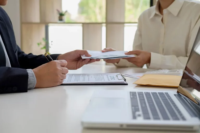 &iquest;C&oacute;mo reducir el consumo de energ&iacute;a de una vivienda para maximizar el ahorro?