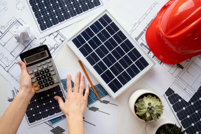 ¿Qué son las baterías solares y qué beneficios presenta su instalación?